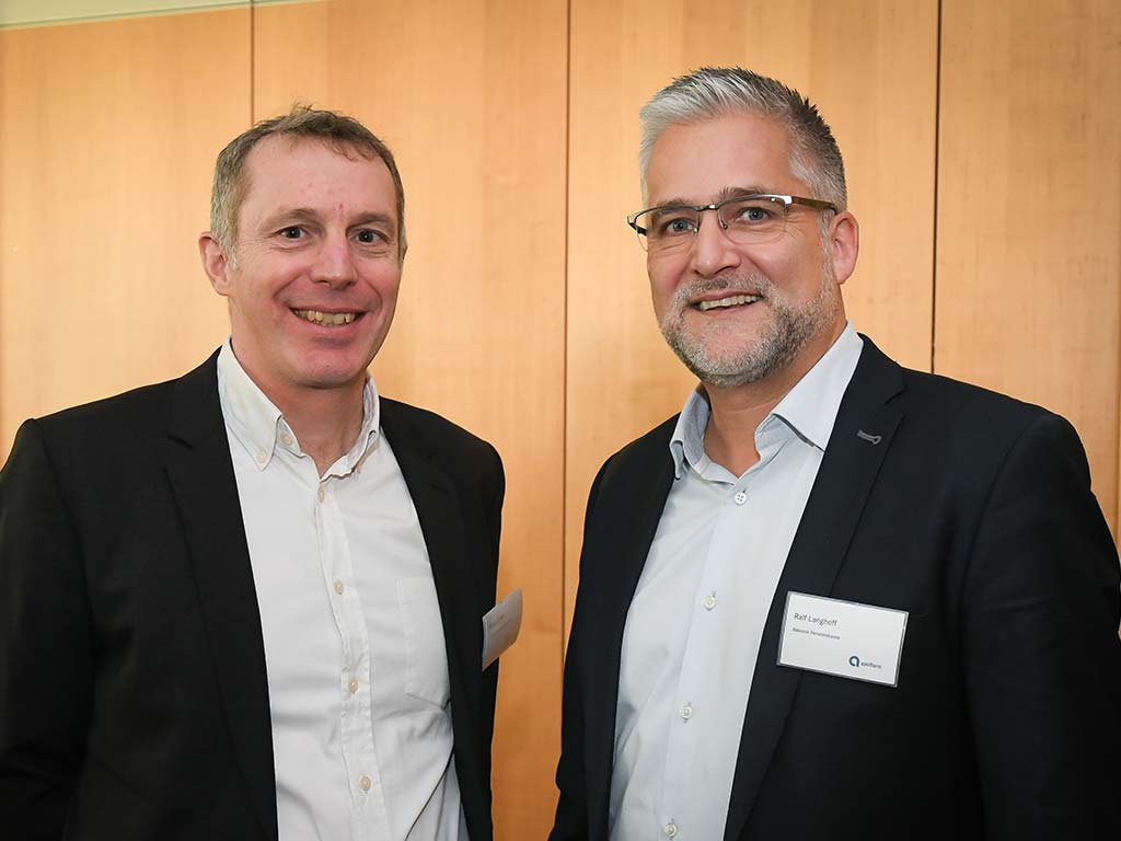 v.l.: Patrick Eisele (portfolio Verlagsgesellschaft), Ralf Langhoff (Babcock Pensionskasse)